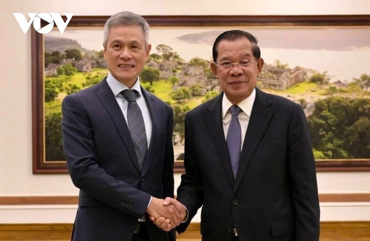 พัฒนาความสัมพันธ์มิตรภาพและความร่วมมือระหว่างเวียดนามกับกัมพูชาให้นับวันจริงจังและมีประสิทธิภาพมากขึ้น - ảnh 1