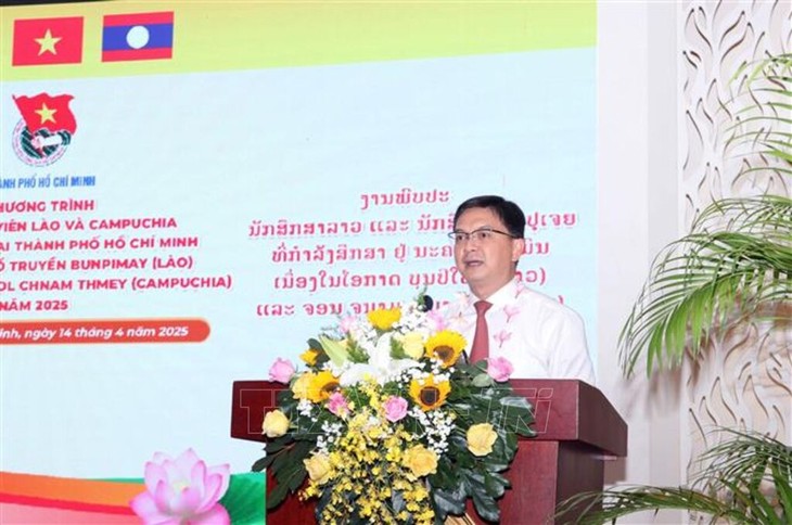 ร่วมกันฉลองเทศกาลบุญปีใหม่กับนักศึกษาลาวและเทศกาลจลชนัมทไมกับนักศึกษากัมพูชาที่ประเทศเวียดนาม - ảnh 1