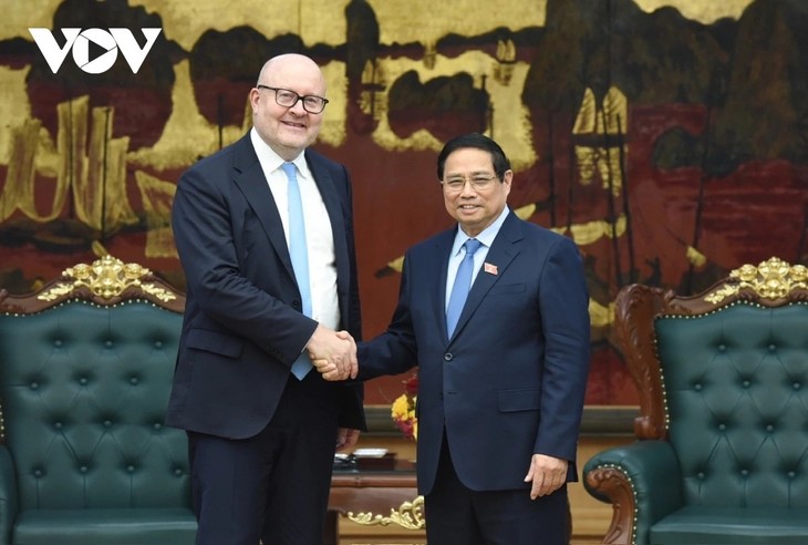 นายกรัฐมนตรี ฝ่ามมิงชิ้ง ให้การต้อนรับหัวหน้าศาลกฎหมายทะเลระหว่างประเทศ - ảnh 1