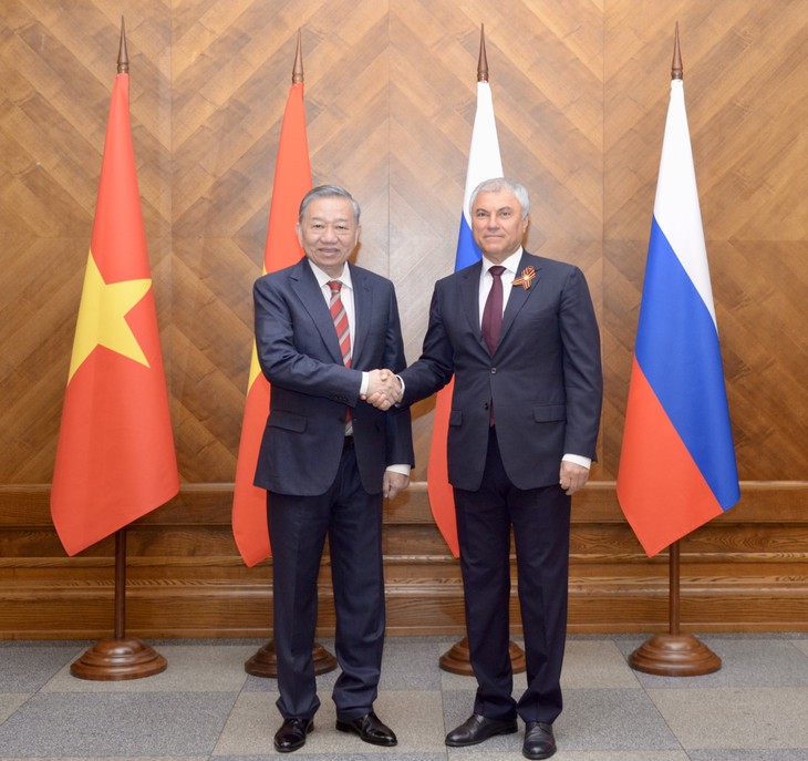 ฝ่ายต่างๆ ในดูมาแห่งชาติรัสเซียต่างสนับสนุนการขยายความสัมพันธ์ร่วมมือกับเวียดนาม - ảnh 1