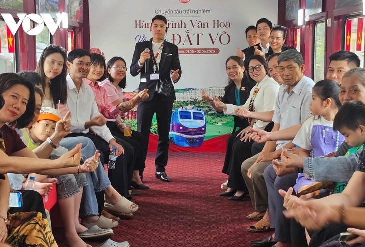 “เส้นทางวัฒนธรรมค้นคว้าผืนแผ่นดินแห่งศิลปะการต่อสู้บิ่งดิ่งห์” - ảnh 1