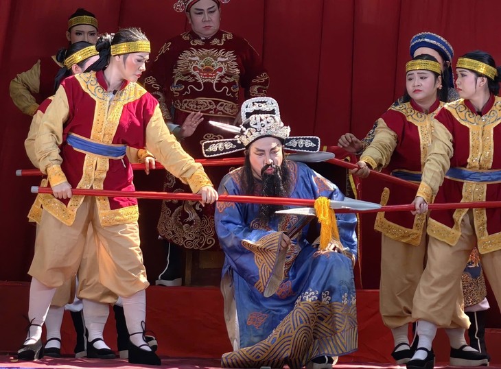 การแสดงร้องเพลง “โบ๋ย” ที่เขตโบราณสถานในนครโฮจิมินห์ - ảnh 2