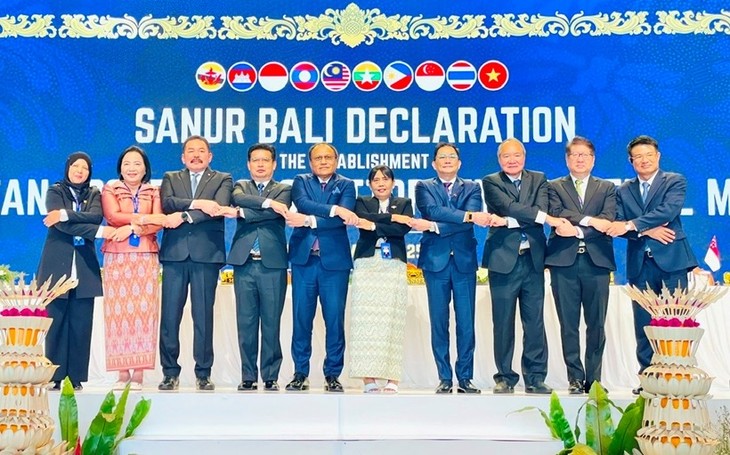 เวียดนามเข้าร่วมการป้องกันและปราบปรามอาชญากรรมข้ามชาติอย่างเข็มแข็งในกรอบอาเซียน - ảnh 1