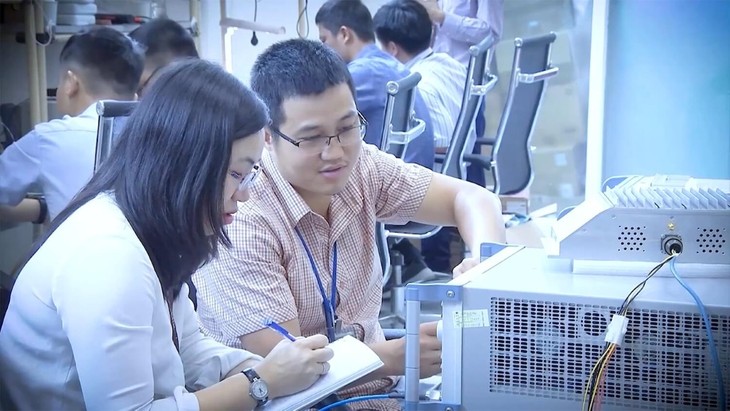 “ดอกกุหลาบเหล็ก” แห่งกองทัพ - ảnh 2