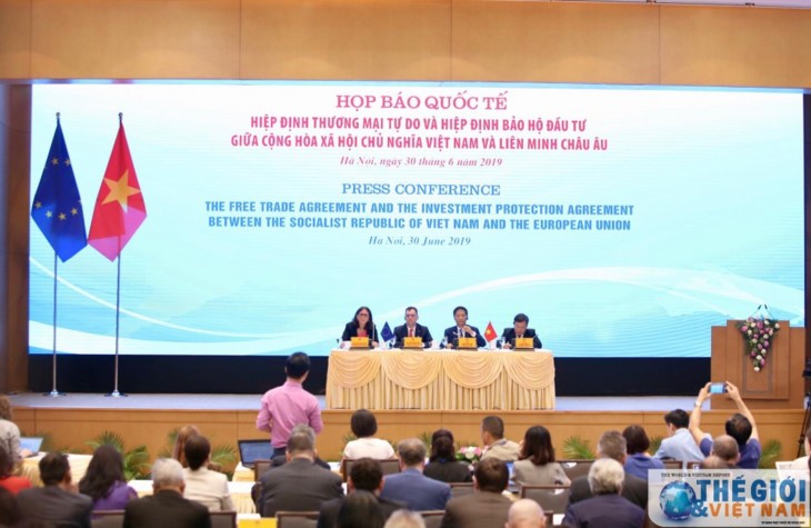 EU-Vietnam free trade agreement worthy of strategic partnership: Vietnamese Minister - ảnh 1