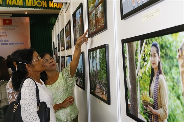 Exhibition on Cambodian culture underway in Can Tho - ảnh 1