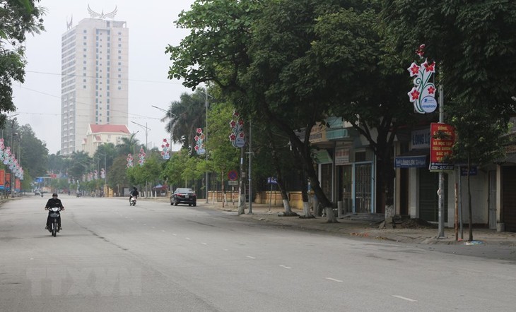 Da Nang imposes strict social distancing - ảnh 1