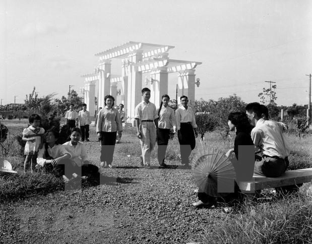 Precious images of Hanoi in 1960s  - ảnh 14