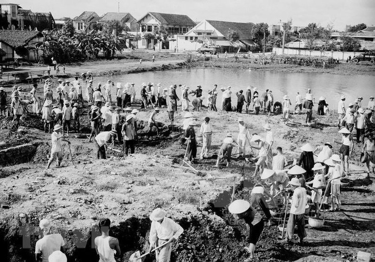 Precious images of Hanoi in 1960s  - ảnh 19