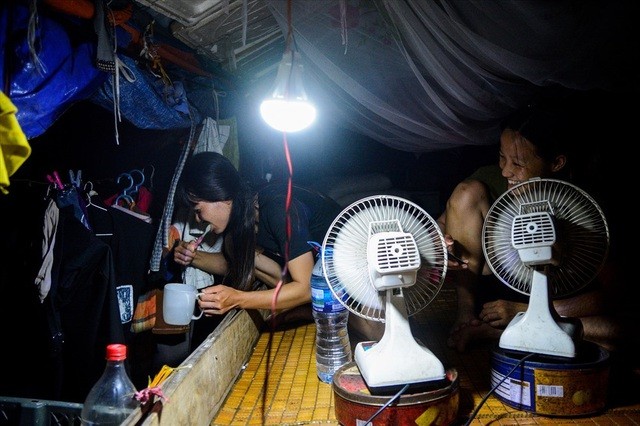 Life on Hanoi's floating guesthouse - ảnh 6