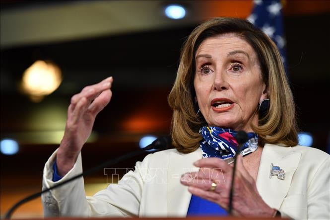 Nancy Pelosi narrowly re-elected US House Speaker  - ảnh 1