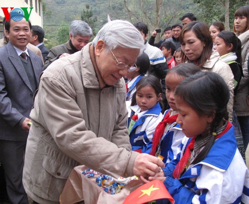 Tổng Bí thư Nguyễn Phú Trọng thăm và làm việc tại Yên Bái  - ảnh 2