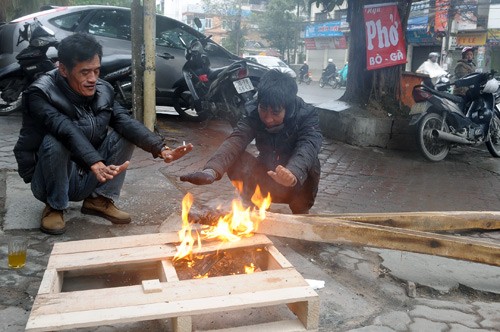 Hà Nội ngày lạnh nhất từ đầu đông - ảnh 11