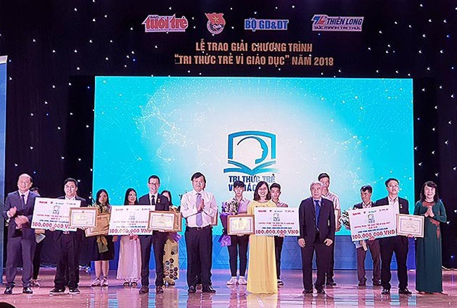 Trao giải Chương trình “Tri thức trẻ vì giáo dục” năm 2018 - ảnh 1