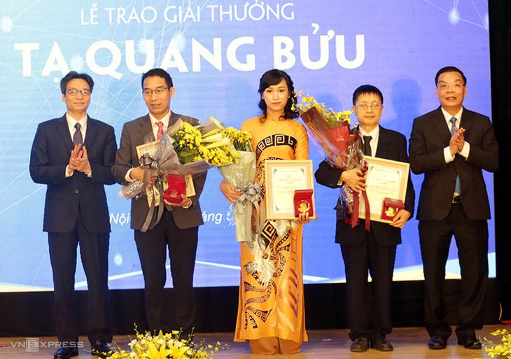 Trao Giải thưởng Tạ Quang Bửu và Giải thưởng báo chí về Khoa học công nghệ - ảnh 1