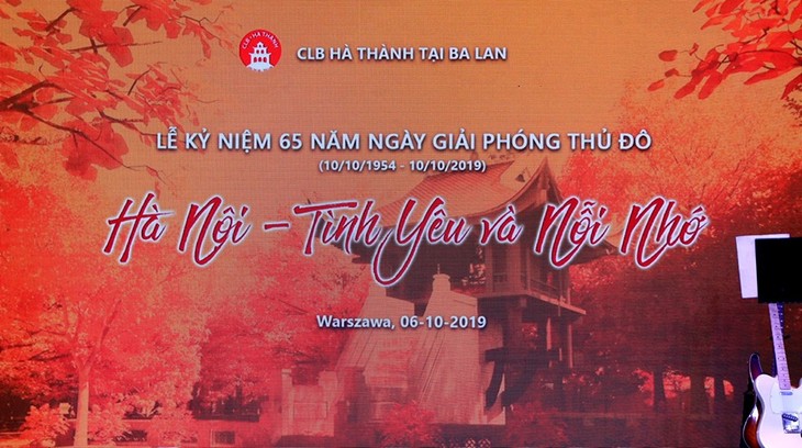 Câu lạc bộ Hà Thành, Ba Lan kỷ niệm 65 năm ngày Giải phóng thủ đô - ảnh 1