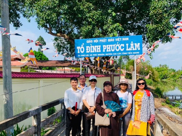 Trung tâm Văn hóa Phật giáo Việt Nam tại Hàn Quốc tặng quà đồng bào bị hạn, mặn - ảnh 5