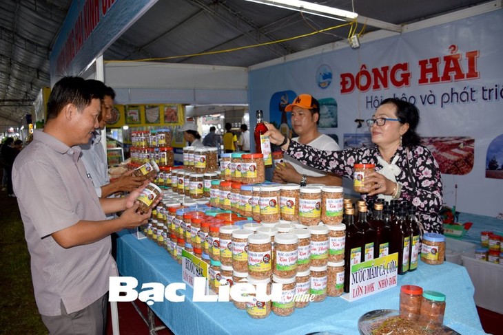 Hơn 250 gian hàng tham gia Hội chợ Công nghiệp – Thương mại và Triển lãm sản phẩm OCOP Bạc Liêu - ảnh 1