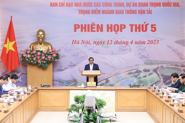 Thủ tướng Phạm Minh Chính: Đầu tư công kích hoạt các hoạt động kinh tế, thúc đẩy phát triển - ảnh 1