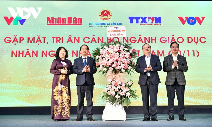 Tri ân cán bộ ngành giáo dục nhân Ngày Nhà giáo Việt Nam - ảnh 2