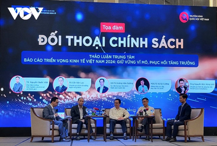 Triển vọng kinh tế Việt Nam 2024: Giữ vững vĩ mô, tạo đà phục hồi - ảnh 1