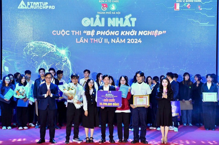 Đội tuyển Đại học Bách khoa Hà Nội giành giải Nhất cuộc thi “Bệ phóng khởi nghiệp” 2024 - ảnh 1