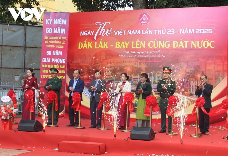 Ngày Thơ Việt Nam năm nay có chủ đề “Tổ quốc bay lên” - ảnh 1