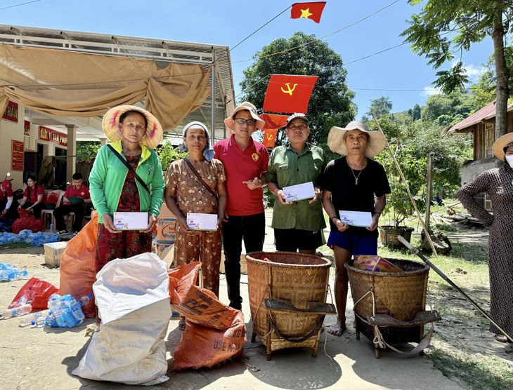 FAVIJA tổ chức tặng quà từ thiện tại các bản làng biên giới Tương Dương, Nghệ An    - ảnh 1