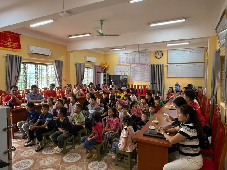 Tổ chức Giao lưu quốc tế Việt Nam – Nhật Bản tặng quà trẻ em khuyết tật tỉnh Thái Nguyên - ảnh 7