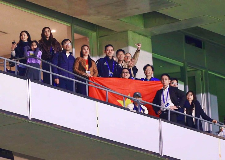 Cộng đồng người Việt tại Osaka, Nhật Bản cổ vũ nồng nhiệt cho FC Nam Định - ảnh 2
