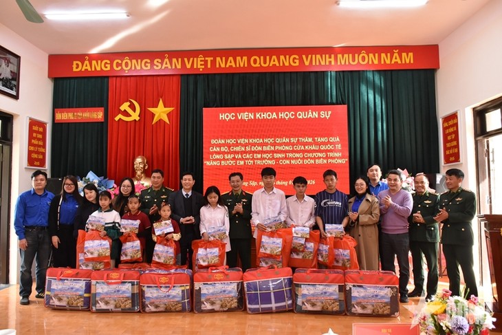 “Xuân Biên giới” 2026 - Hành trình mang xuân sớm tới vùng biên giới Sơn La - ảnh 8