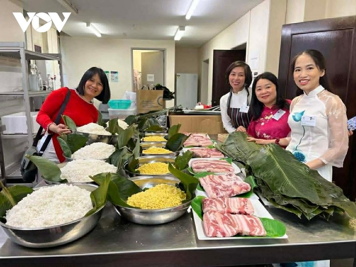 Người Việt tại Melbourne giữ gìn Tết truyền thống quê hương - ảnh 3