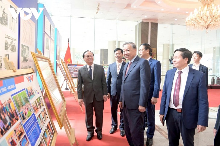 Tổng Bí thư Tô Lâm thăm chúc Tết 2 cơ quan báo chí chủ lực VOV và VTV - ảnh 3