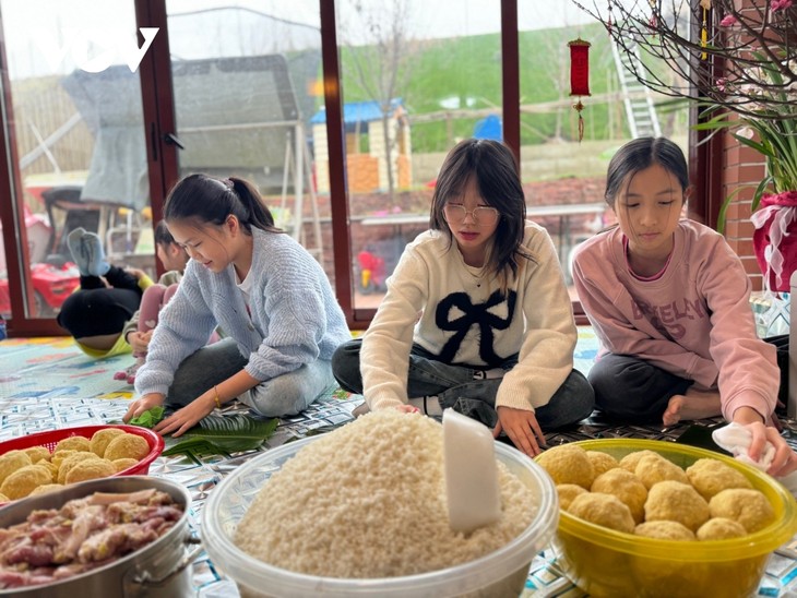 Giữ hồn Tết Việt giữa lòng châu Âu - ảnh 4