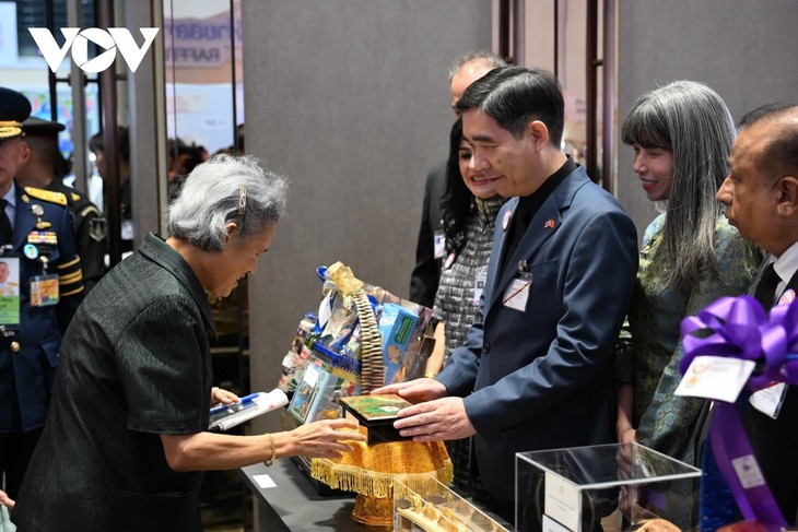 Dấu ấn Việt Nam tại Hội chợ nhân đạo lớn ở Bangkok - ảnh 5