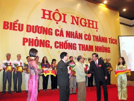 Vai trò của xã hội trong đấu tranh phòng chống tham nhũng - ảnh 1