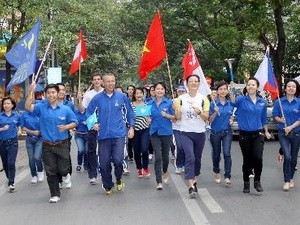 Chạy vì thế giới hài hòa - Việt Nam 2012 - ảnh 1