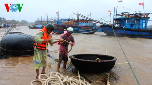 Phó Thủ tướng ra Quảng Trị chỉ đạo chống bão số 10 - ảnh 1