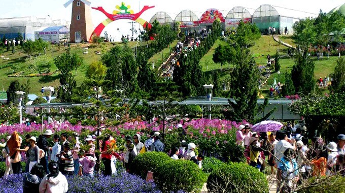 Khai mạc  Festival hoa Đà Lạt  với chủ đề “Đà Lạt, muôn màu sắc hoa” - ảnh 1