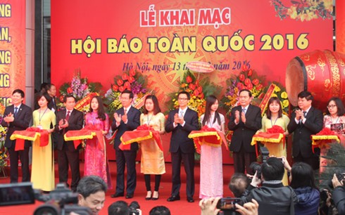 Gần 800 ấn phẩm tham gia Hội báo toàn quốc 2016 - ảnh 1