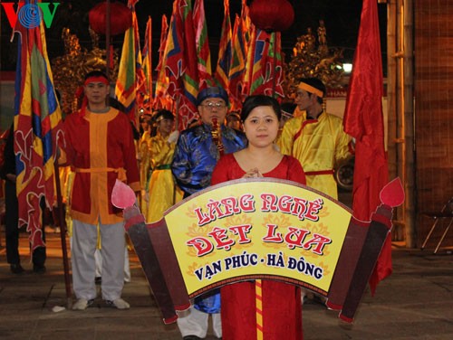 งานแสดงดอกไม้และตลาดตรุษเต็ต - ảnh 5