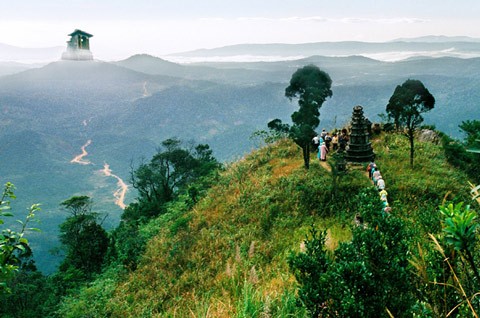 เอียนตื๋อ-สถานที่ท่องเที่ยวแห่งพุทธศาสนา - ảnh 1