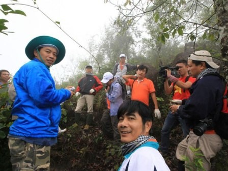 ฤดูใบไม้ผลิเวียนมาสู่ทหารชายแดน ณ จุดเหนือสุดทางทิศตะวันตกของประเทศ  - ảnh 4