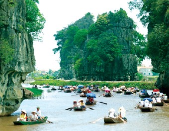 ล่องเรือชมความสวยงามของตามก๊ก-บิ๊กด่ง - ảnh 1