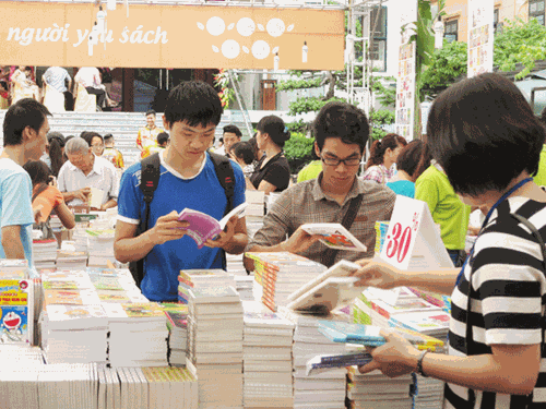 งานหนังสือฤดูไม้ผลัดใบ-งานเพื่อผู้รักหนังสือ - ảnh 3