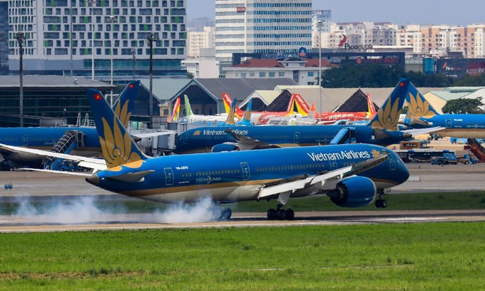 Hanoi-HCM city world's second busiest domestic air route in 2020 - ảnh 1