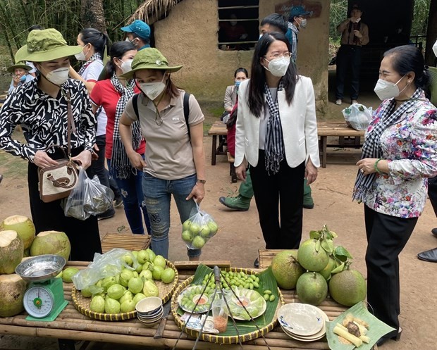 HCM City pilots reopening of tourism with historical tours - ảnh 1