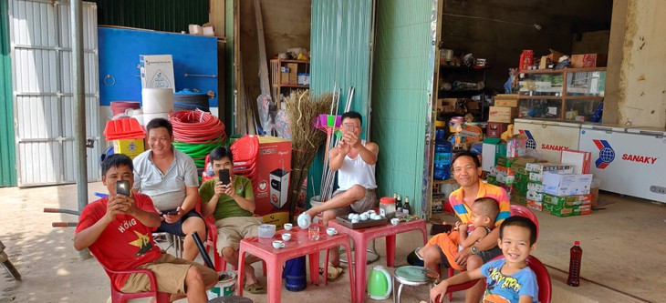 American man explores Vietnam on bicycle  - ảnh 8