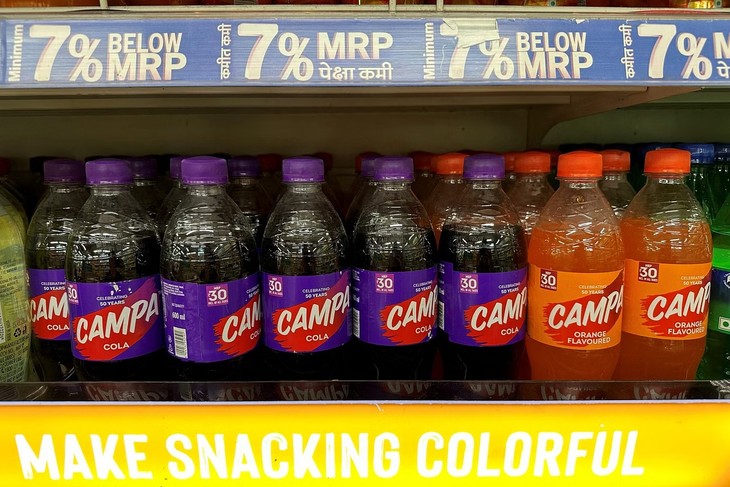 India’s Reliance to revive Campa Cola brand to challenge PepsiCo, Coca-Cola - ảnh 1