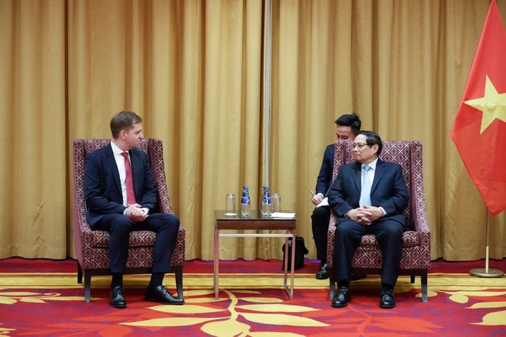 PM pledges favorable conditions for Polish companies - ảnh 1